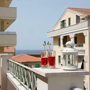 Viona Apartment
